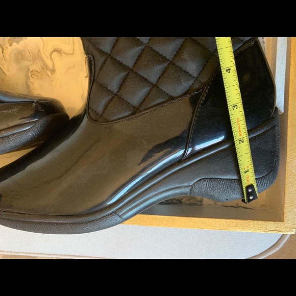 Boots - Picture 9 of 9